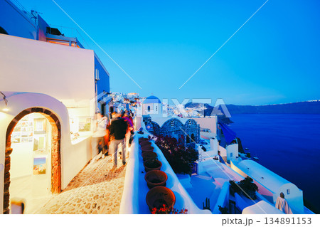 サントリーニ島の美しい風景 134891153