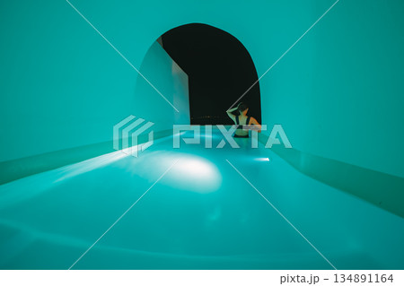 サントリーニ島の美しい風景 134891164