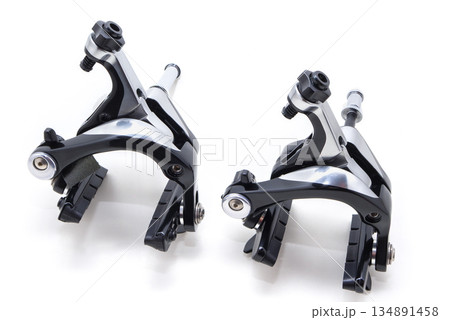 ロードバイクのブレーキキャリパーセット 134891458