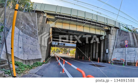 東京都新宿区南元町　高架下道路 134891588