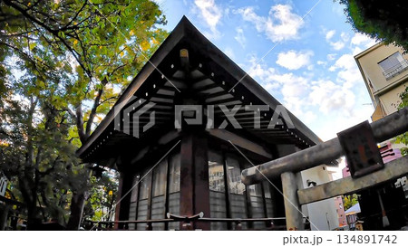 東京都新宿区内藤町　多武峯内藤神社　元は江戸幕府初期の重臣 内藤清成の邸内社であった 134891742