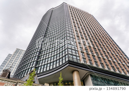 丸の内パークビルディング（旧丸ノ内八重洲ビル）超高層複合商業ビル　東京都千代田区丸の内 134891790