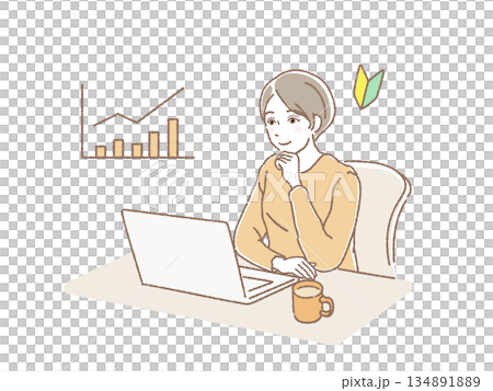 パソコンで株価をみて微笑む女性 パソコンで株価をみて微笑む女性 134891889