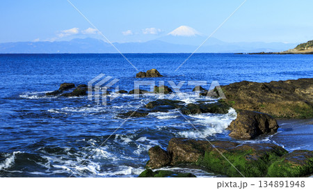 三浦半島の和田長浜の冬 三浦半島の和田長浜の冬 134891948