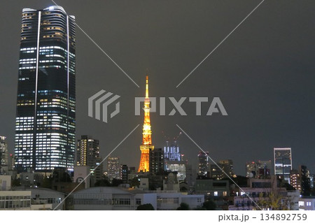 東京都港区六本木の夜景風景 134892759