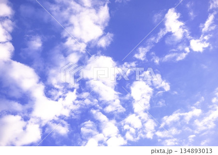 雲の多い空 雲の多い空 134893013