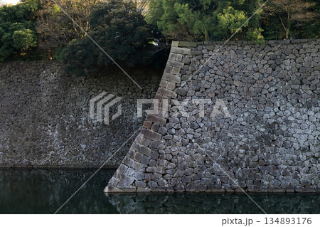 皇居外苑の石垣 134893176