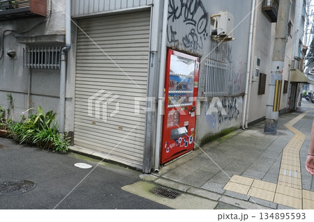 Japanese Alley Vending Machine Street Scene 134895593