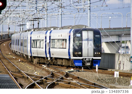 中部国際空港セントレアに到着する名鉄ミュースカイ 134897336