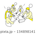 チームで打ち合わせー話し合いをしている男女学生ーブレーンストーミングーベクターイラスト人物素材 134898141
