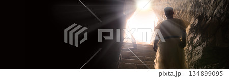 Ancient guard at the entrance to the dungeon 134899095