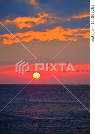 夕日 夕日 134899265