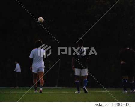 サッカー　ラグビー　クラブ　ストレッチ 134899376