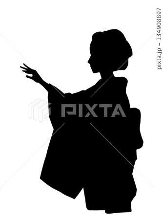 手を伸ばす日本髪の着物女性(シルエット) 手を伸ばす日本髪の着物女性(シルエット) 134908897