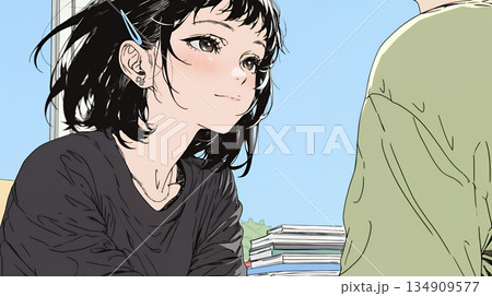 会議で発表している男性に魅了され、新しい恋の予感を抱いた若い女性