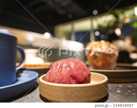 甘酸っぱい至福、カフェのベリージェラート 134910087