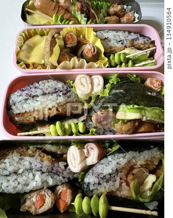 懐かしいお母さんのお弁当 134910564