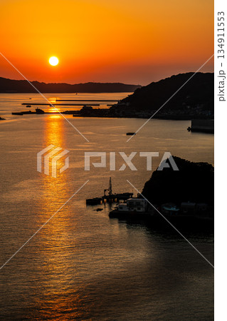 女神大橋からの夕陽【長崎市】 134911553