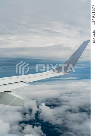 航空機内からの眺め 【自然風景イメージ】 航空機内からの眺め 【自然風景イメージ】 134911677