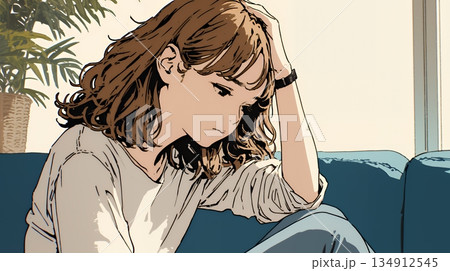 腹痛（生理痛）に苦しむ若い女性 134912545