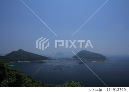高知県　柏島展望台からみた柏島の風景 134912760
