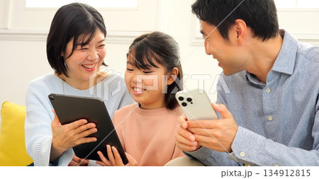 家族 タブレット イメージ 134912815