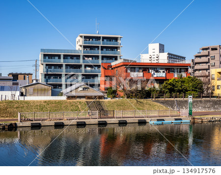 旧中川に設置された「平井橋船着場」(東京都墨田区) 旧中川に設置された「平井橋船着場」(東京都墨田区) 134917576