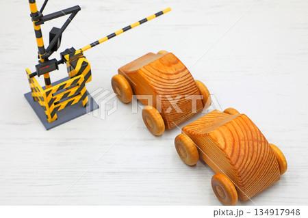 開かずの踏切のイメージ 134917948