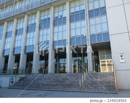 渋谷区の実践女子大学（創立120周年記念館） 134919503