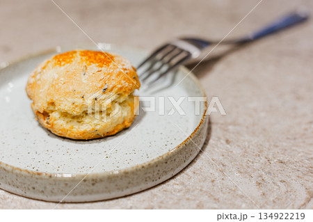 焼き お菓子づくり パンを焼く 134922219