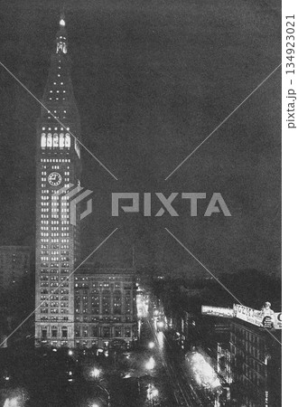 古写真 1916年 米国 ニューヨーク マンハッタンのメトロポリタン生命保険会社タワーの夜景 古写真 1916年 米国 ニューヨーク マンハッタンのメトロポリタン生命保険会社タワーの夜景 134923021