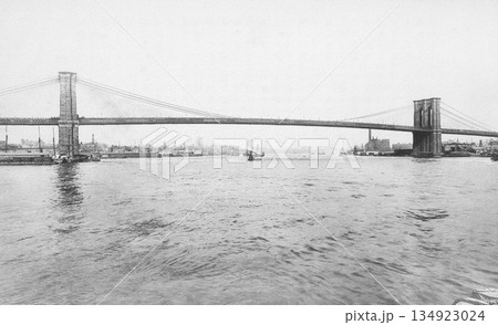古写真　1916年　米国　ニューヨークのブルックリン橋 134923024