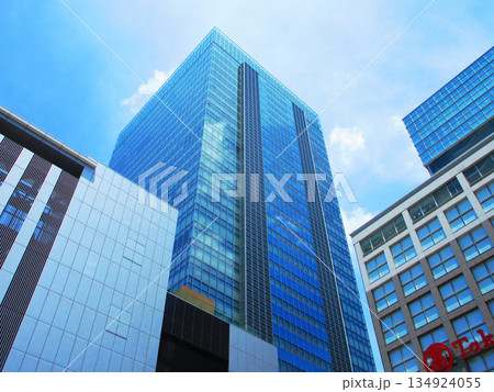 新宿駅とその周辺の都市景観 134924055