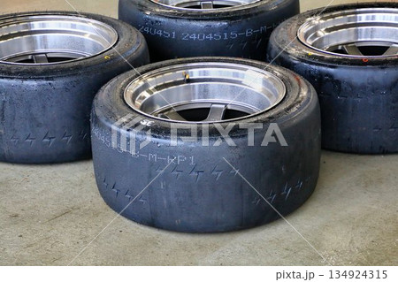 N2ハチロクに装着される… 『スリックタイヤ』 N2ハチロクに装着される… 『スリックタイヤ』 134924315