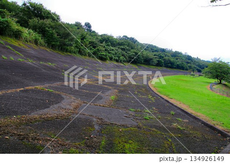 『冨士スピードウェイ』に遺る伝説のコース… 【30°バンク】 134926149