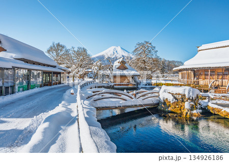 忍野八海 富士山 冬景色 忍野八海 富士山 冬景色 134926186