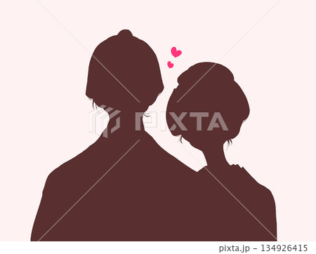 寄り添う着物を着た男女　江戸時代　恋愛　バストアップ　シルエット 134926415
