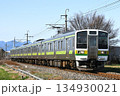 伊勢崎へ向けて両毛線をゆく211系3000番台（矢絣色） 134930021