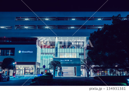 夜の所沢駅(東口) 夜の所沢駅(東口) 134931381