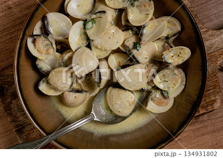 vongole clams, in cream sauce, homemade, top view, no people, vongole clams, in cream sauce, homemade, top view, no people, 134931802