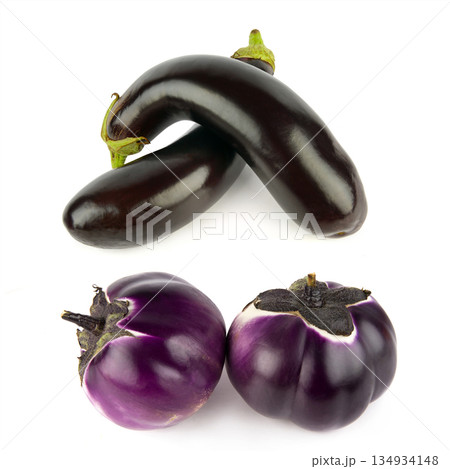 Long and round purple aubergines composition Long and round purple aubergines composition 134934148
