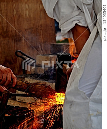 刀鍛冶の風景 134935401