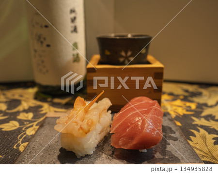至福のひととき、日本酒と極上握り寿司 134935828