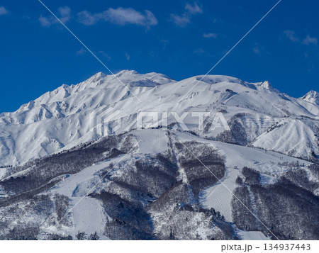 冬の北アルプス 山並み 長野県白馬村 冬の北アルプス 山並み 長野県白馬村 134937443