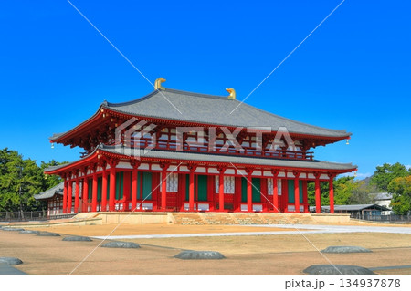 【奈良県】晴天の興福寺（中金堂） 134937878