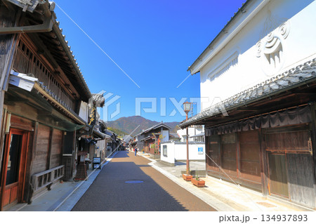 【三重県】晴天の関町関宿伝統的建造物群 134937893