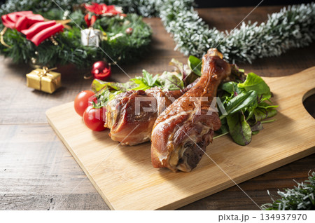 スモークターキーレッグ クリスマス スモークターキーレッグ クリスマス 134937970