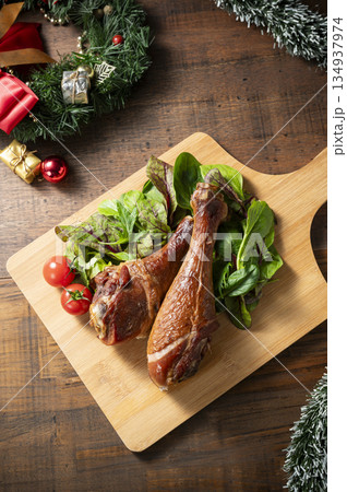 スモークターキーレッグ クリスマス スモークターキーレッグ クリスマス 134937974