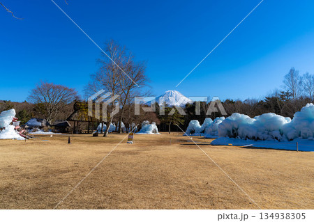 【富士山素材】西湖こおりまつりの樹氷と風景【山梨県】 134938305