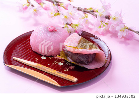 【春素材】桜餅・関西風桜餅・関東風桜餅【食べ物素材】 134938502